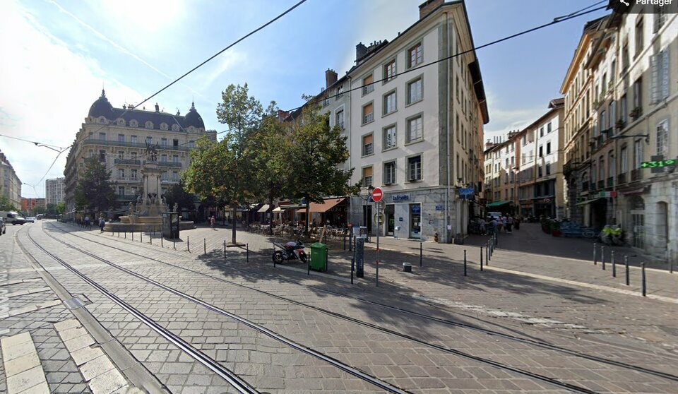 OZ IMMOBILIER – LOCAL COMMERCIAL de 172m² à GRENOBLE